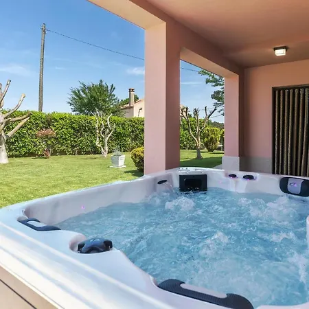 Casa vacanze Front In Pola