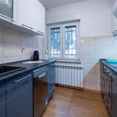 Lovely In With House Sea View