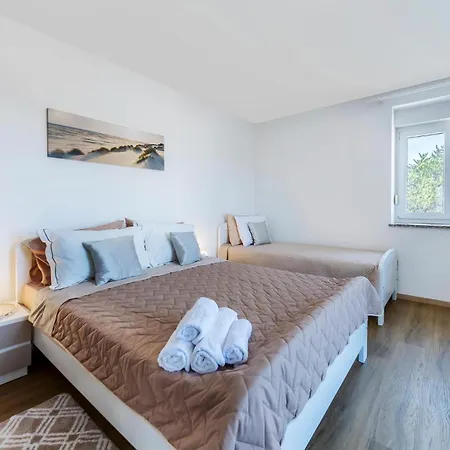 Holiday home Lovely In With House Sea View Pula